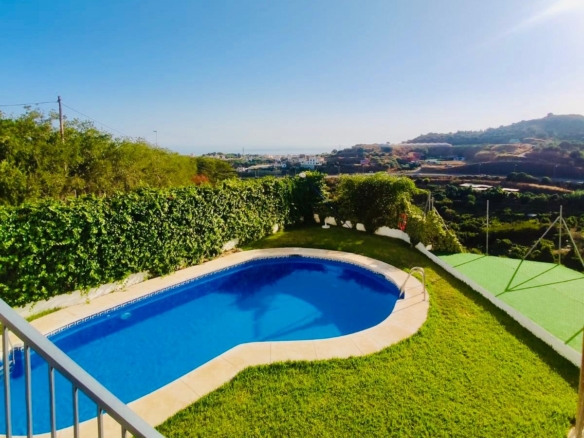 LA RABITILLA CON PLAZA DE GARAJE, PISCINA Y PÁDEL